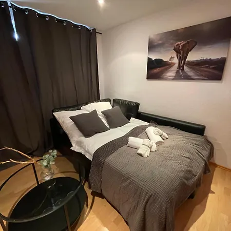 דירה Sonniges Apartment, W-lan, Parkplatz, Autobahnnah, S-bahn , Messe אולם