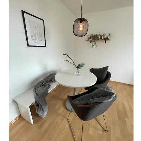 Sonniges Apartment, W-lan, Parkplatz, Autobahnnah, S-bahn , Messe *