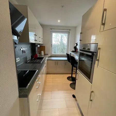 Sonniges Apartment, W-lan, Parkplatz, Autobahnnah, S-bahn , Messe 公寓 *